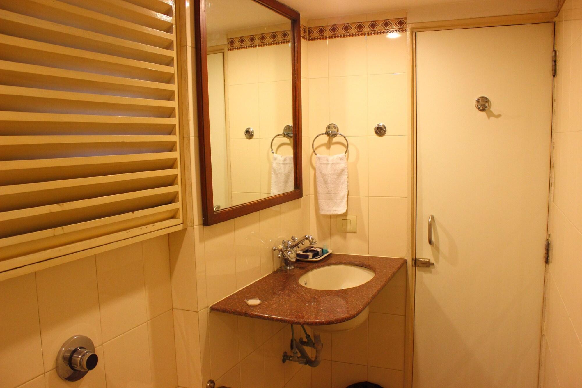 Hotel Skylon Ahmedabad