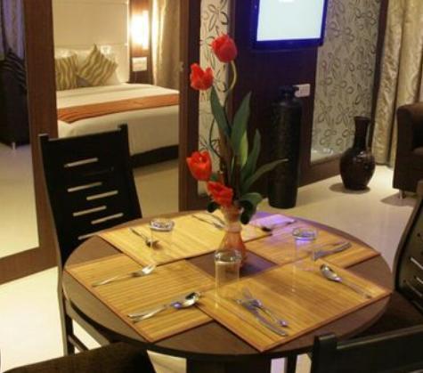 Hotel Takshashila