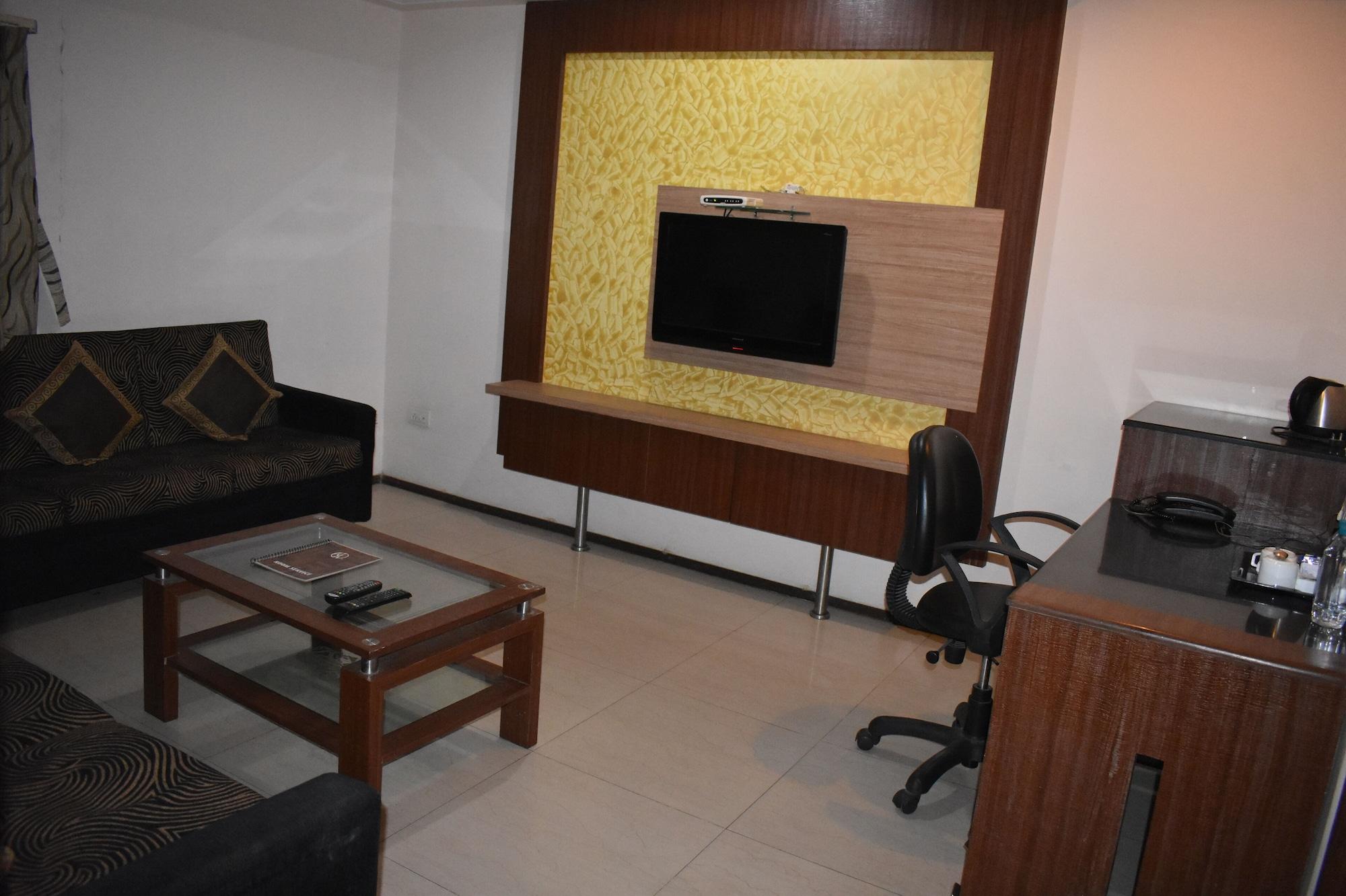 Royal Highness 3* Ahmedabad