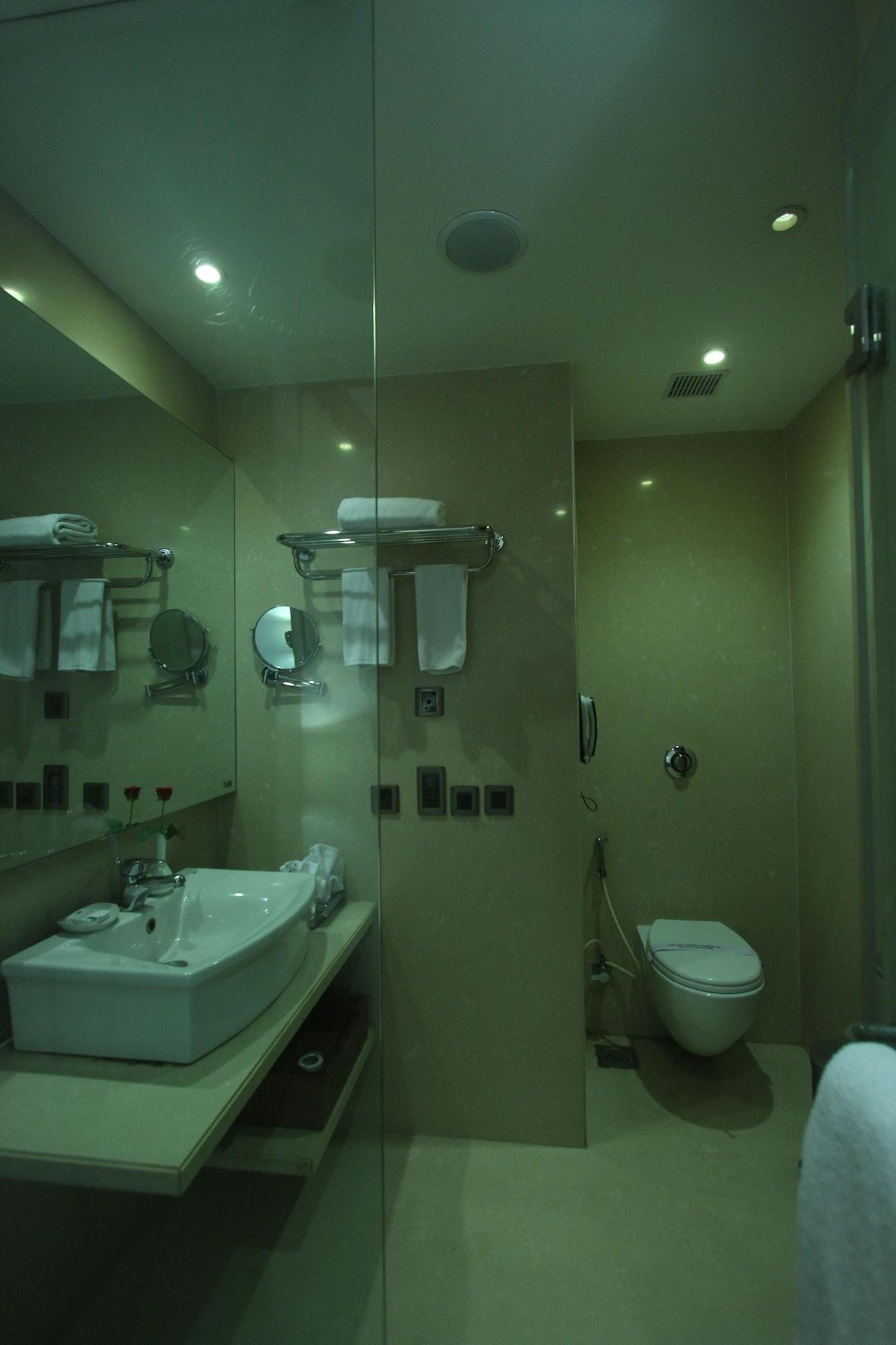 Hotel The Cambay Grand