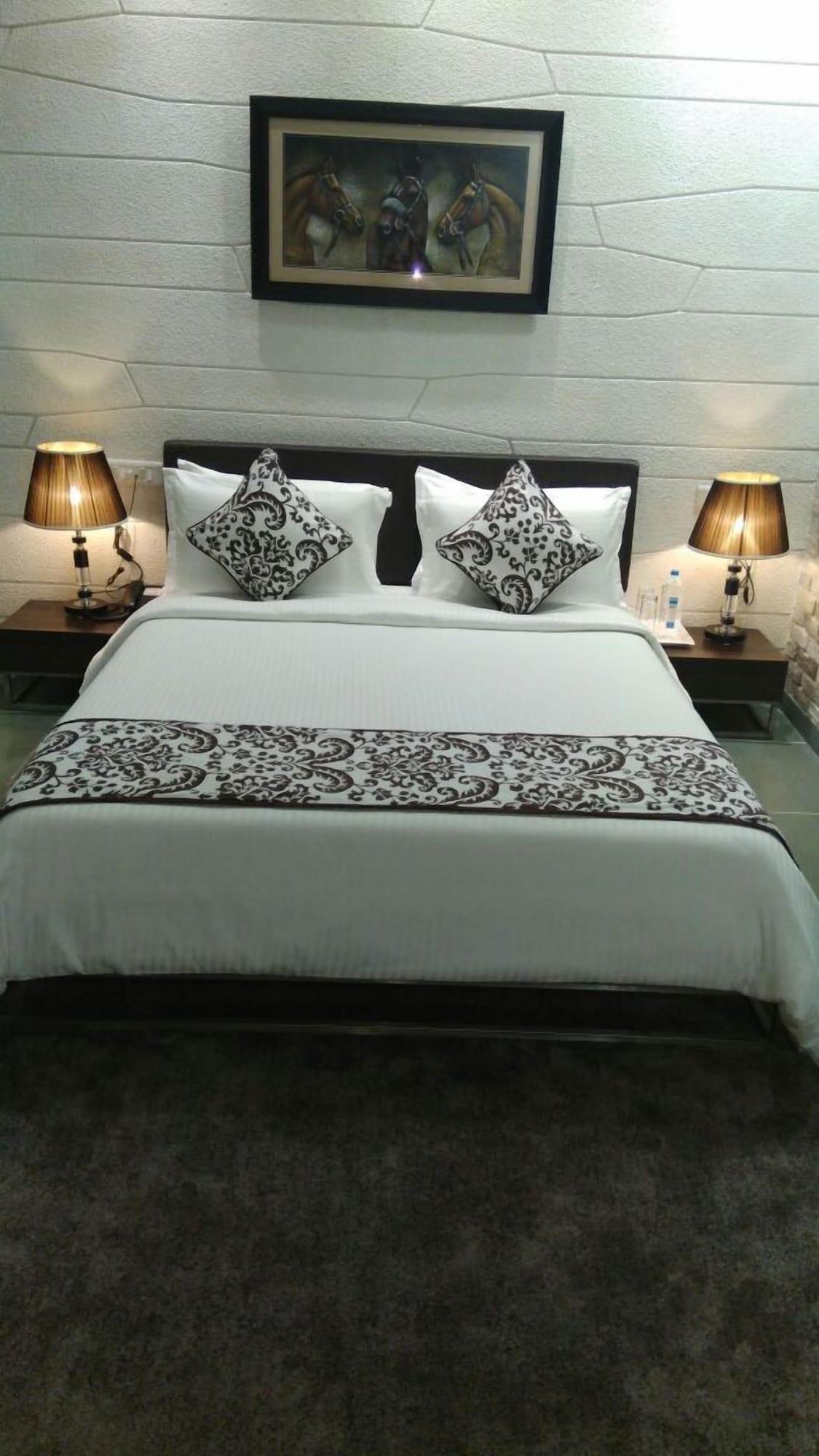 Tribecca Select Hotel Ahmedabad