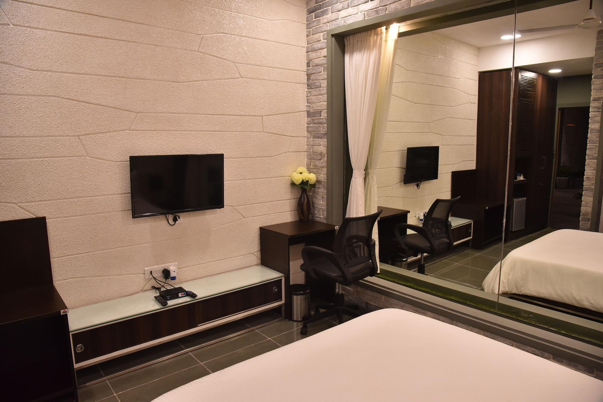 Tribecca Select Hotel 3*