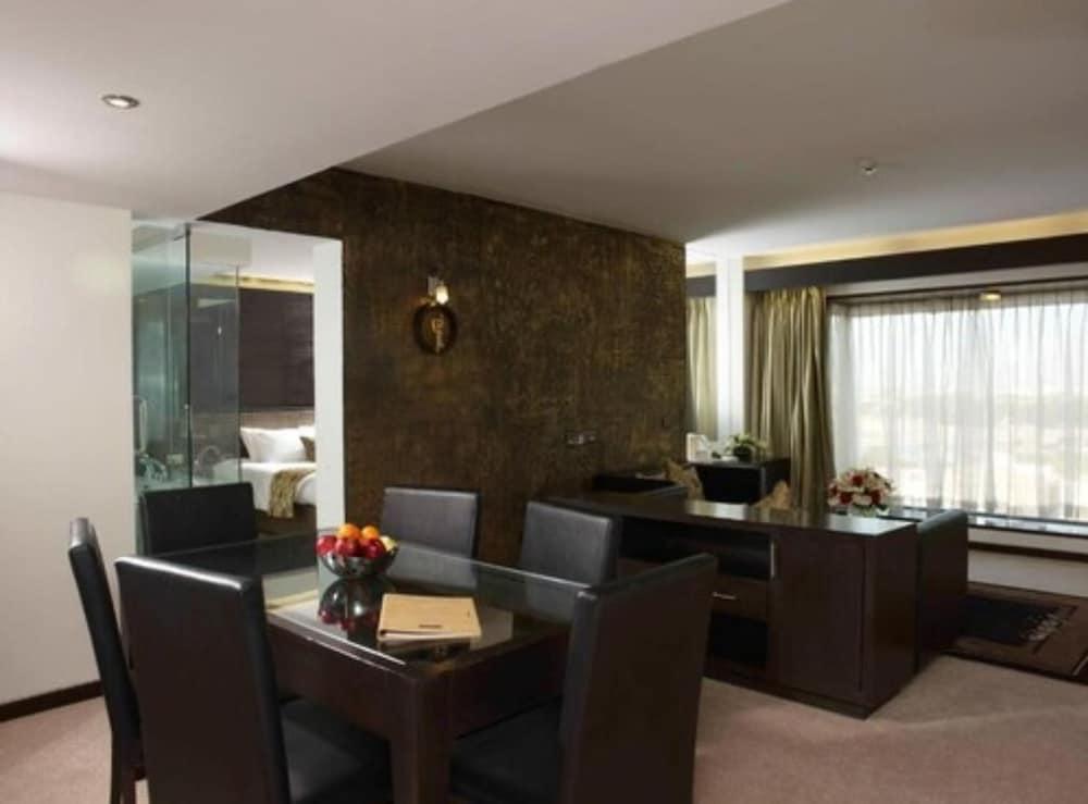 Hotel Welcomhotel By Itc Hotels, Ashram Road,