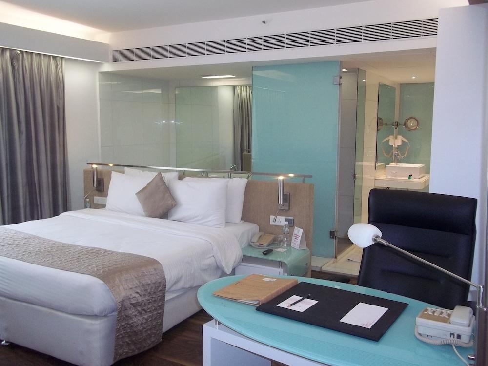Hotel Welcomhotel By Itc Hotels, Ashram Road, 5*