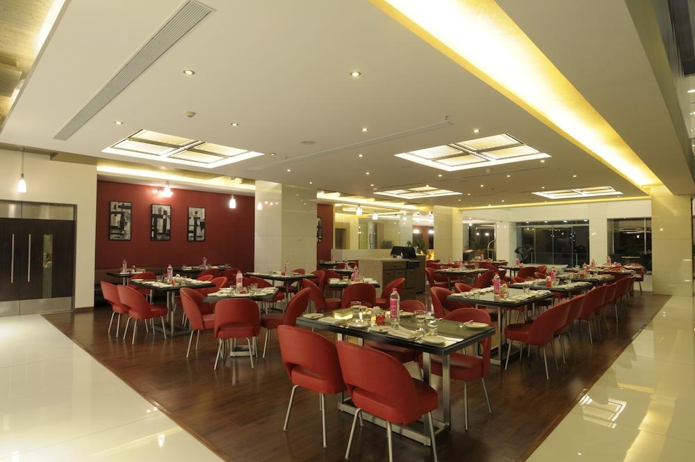 Hotel Welcomhotel By Itc Hotels, Ashram Road, Ahmedabad