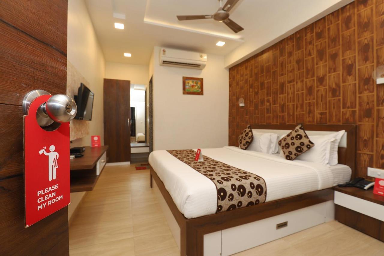 Spot On 6862 Tulip Plaza Hotel 2*