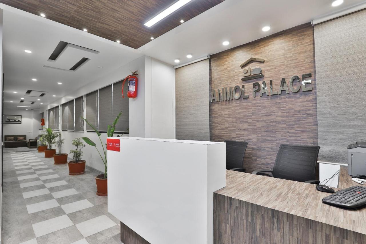 Hotel Oyo 23289 Anmol Palace 3*