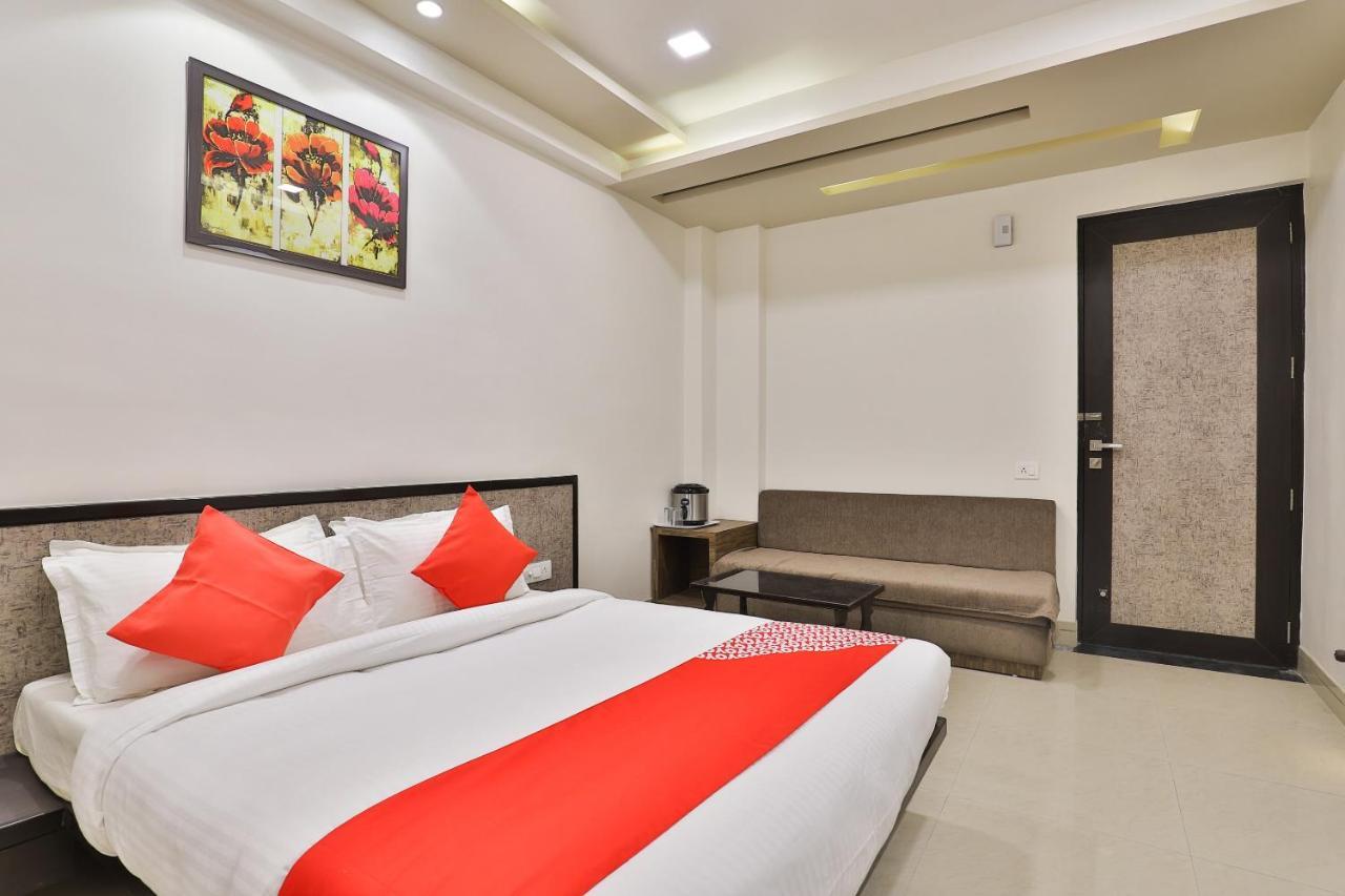 Oyo 23289 Anmol Palace Hotel Ahmedabad