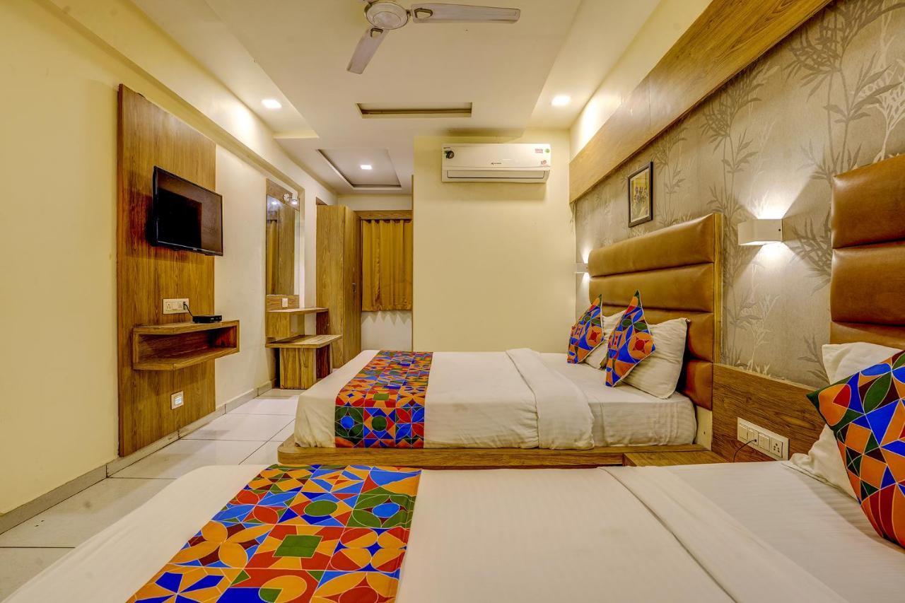 Fabhotel Silver Palace Hotel
