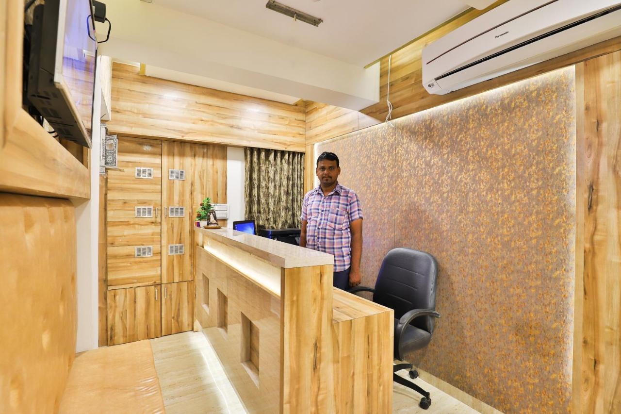 Hotel Oyo 24950 Shree Balaji Residency Ahmedabad