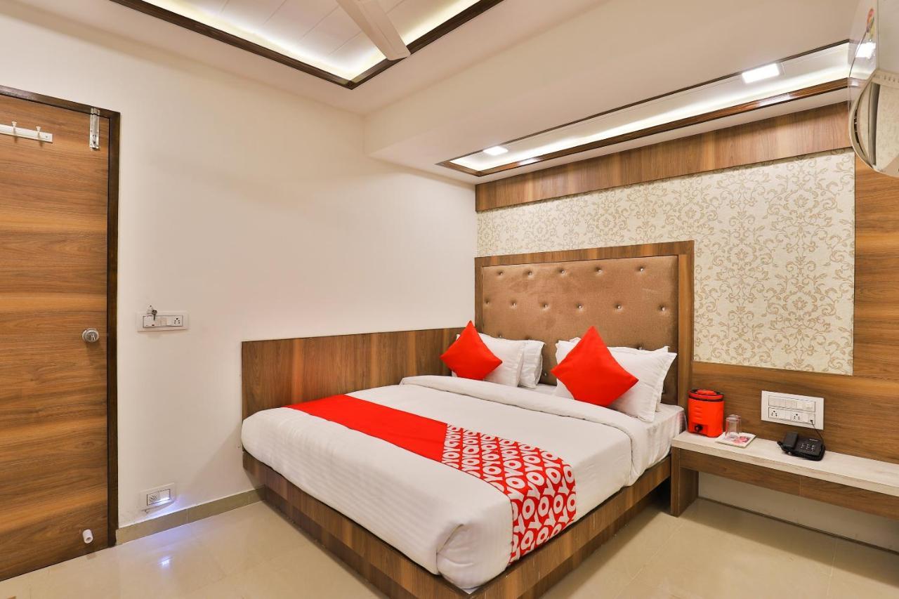Hotel Oyo 24950 Shree Balaji Residency Ahmedabad