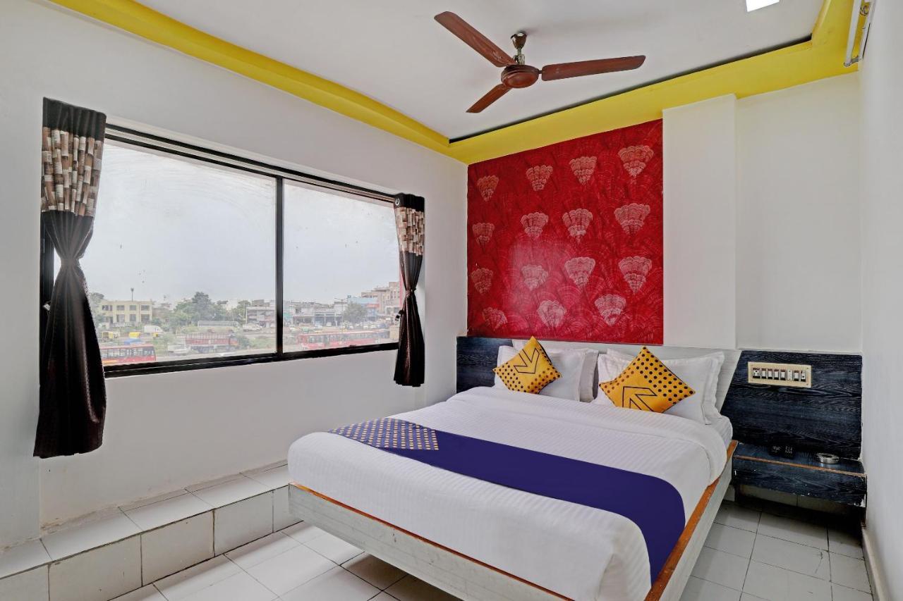 Spot On 82094 Mayur Palace Hotel Ahmedabad