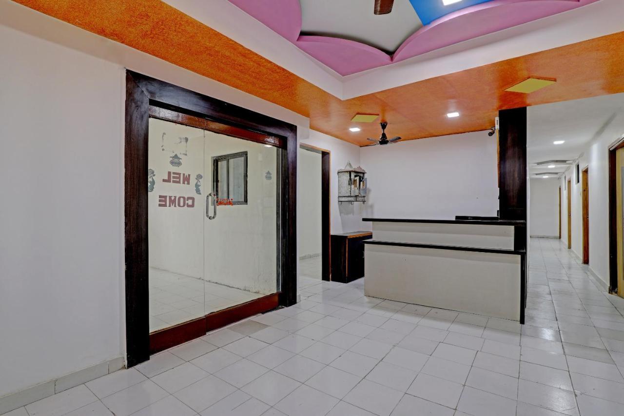Hotel Spot On 82094 Mayur Palace