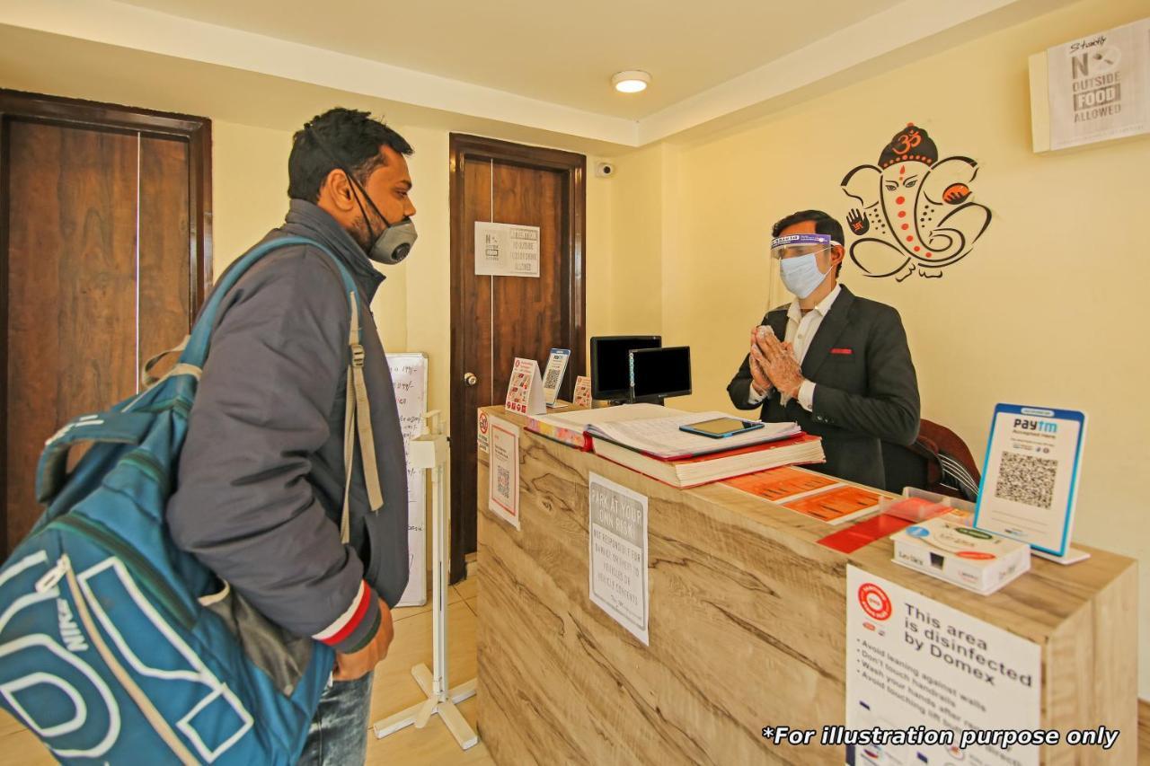 Oyo Flagship 86605 Hotel The Meriton Ahmedabad