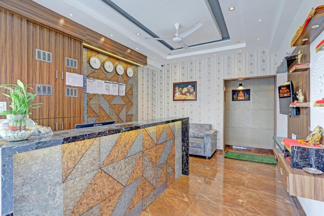 Oyo Flagship 86605 Hotel The Meriton 3* Ahmedabad