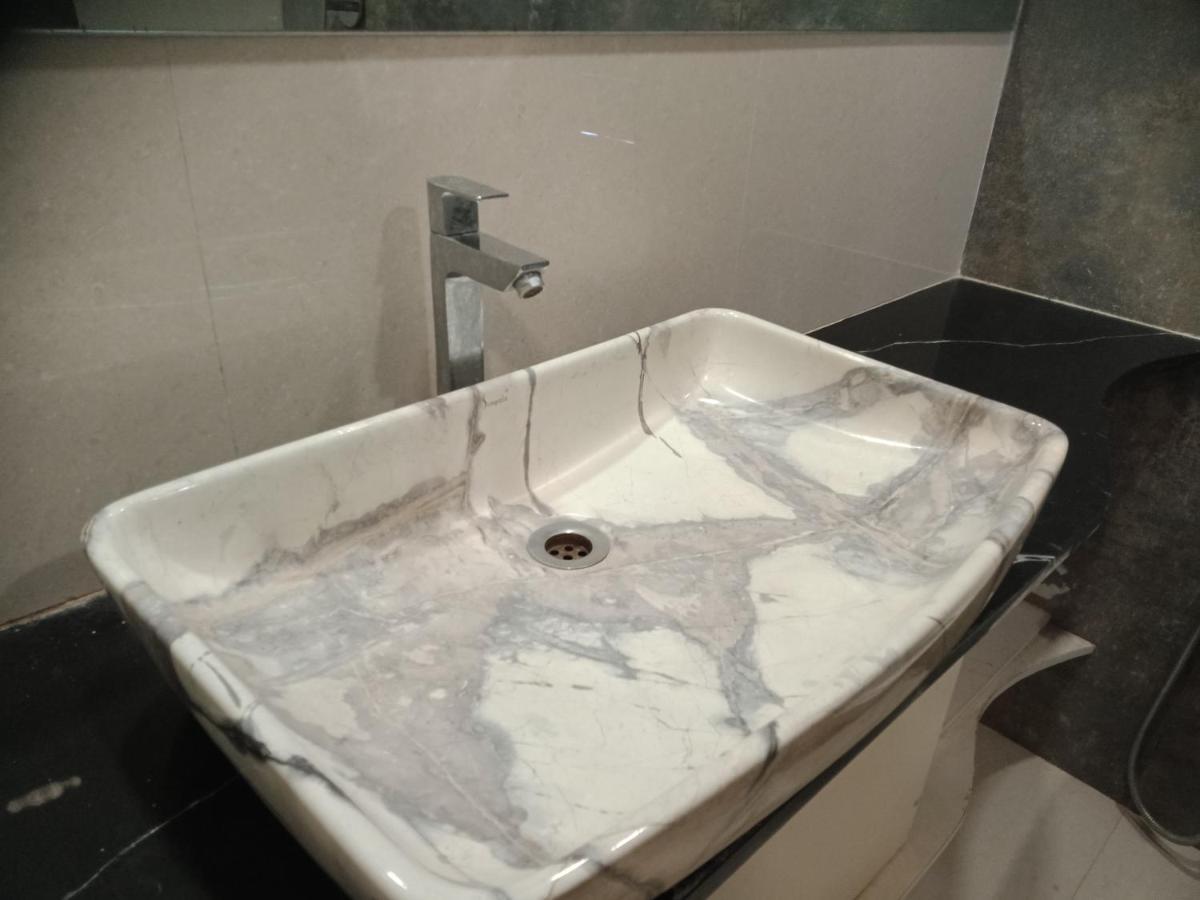 Hotel Airport One 3*