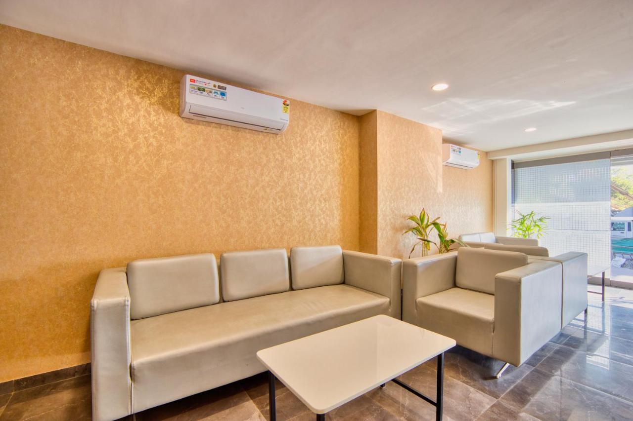 Alba Premier, Hotel
