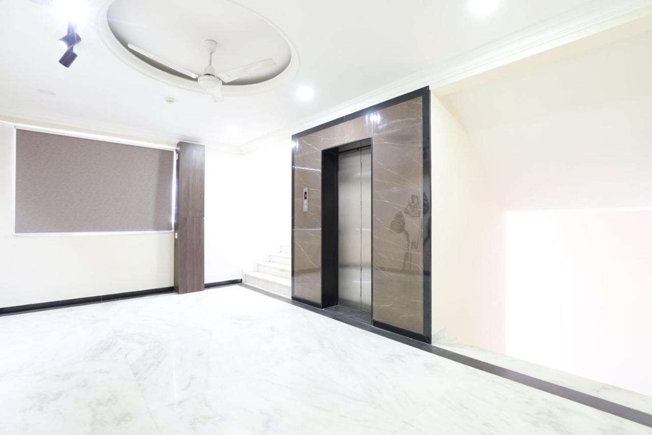 Alba Premier, Hotel