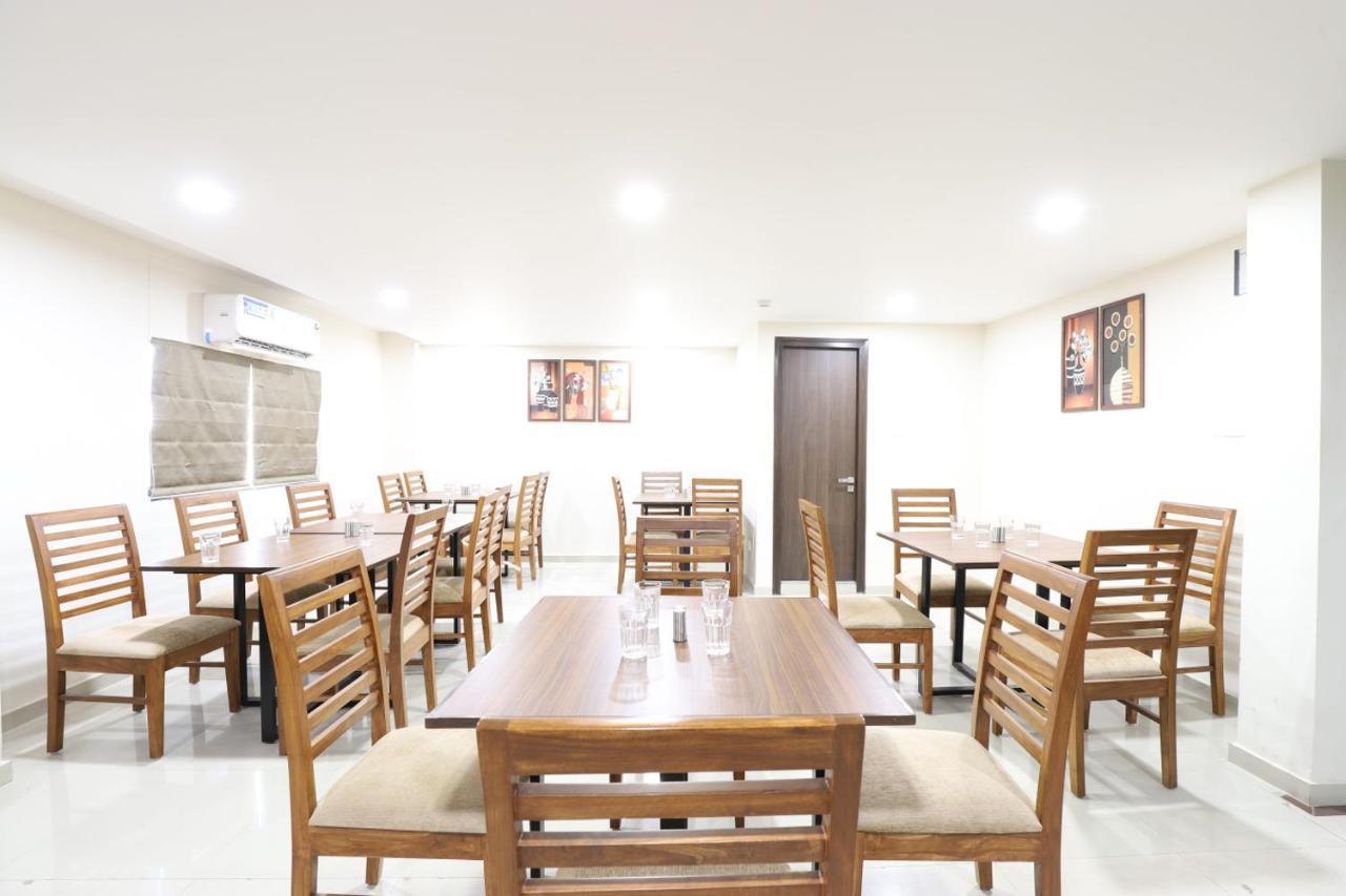 Hotel Alba Premier, Ahmedabad
