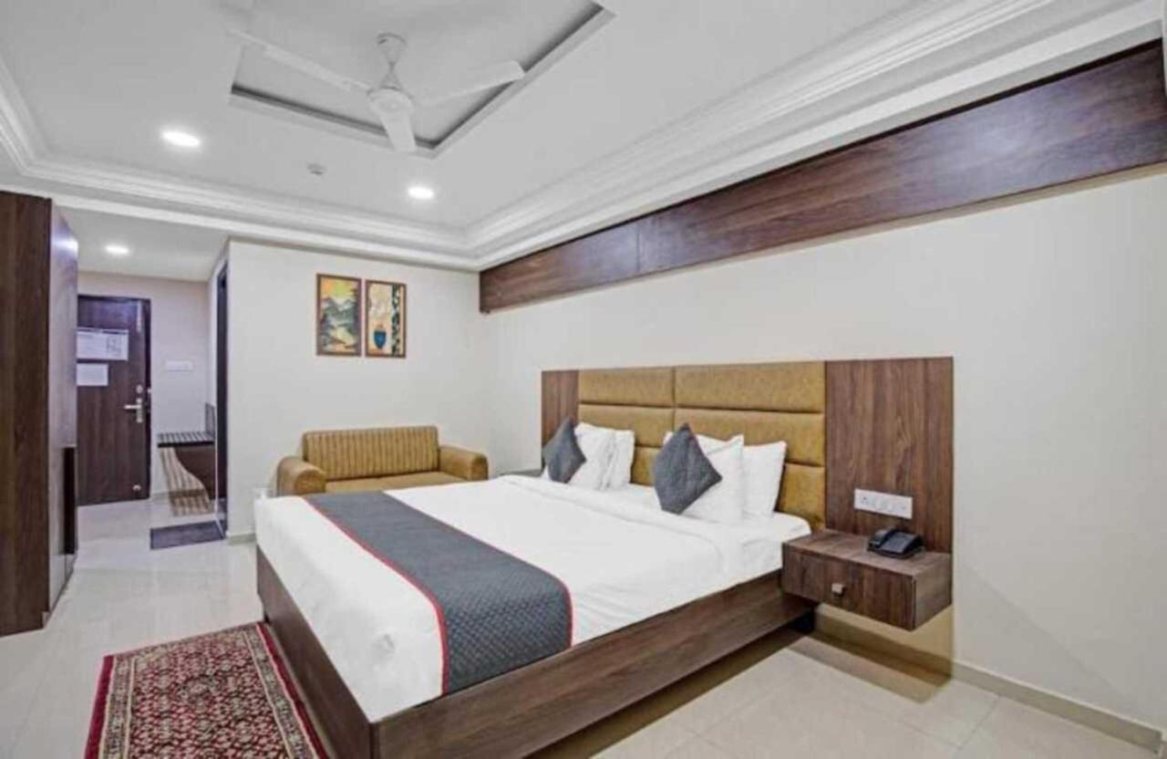 Alba Premier, Hotel