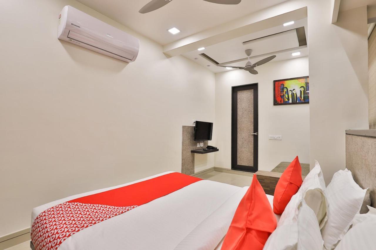 Hotel Oyo 23289 Anmol Palace Ahmedabad