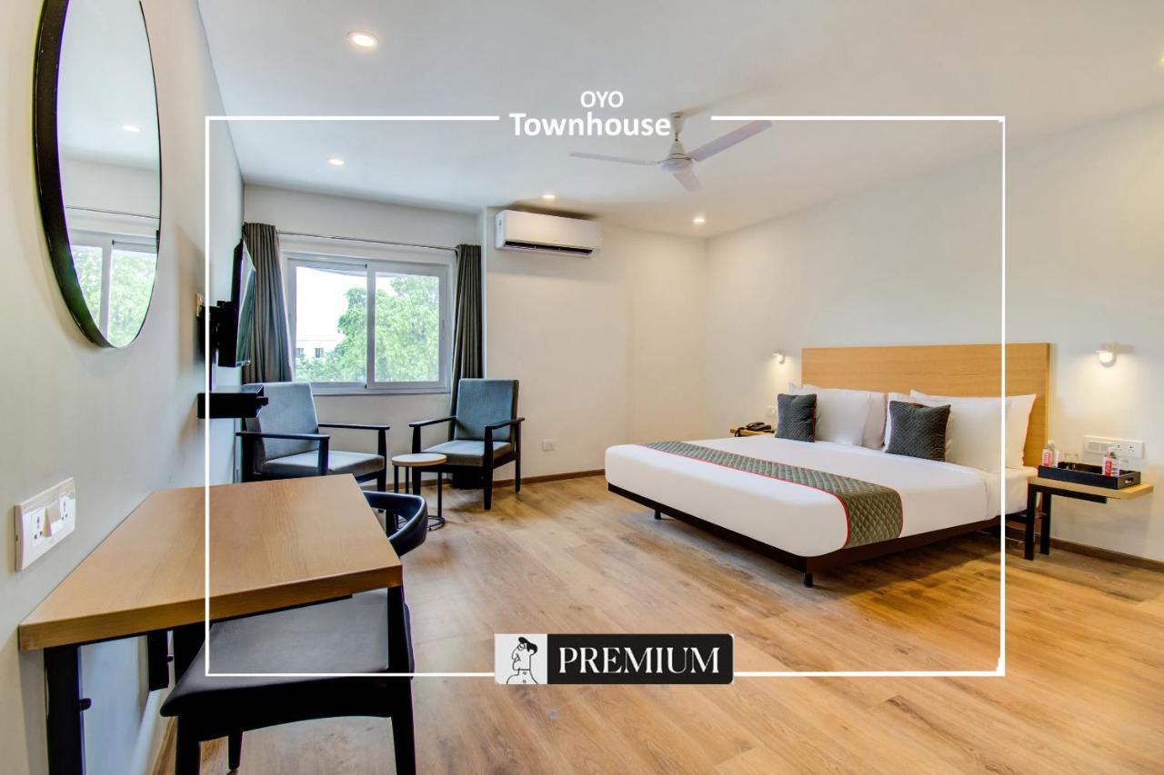 Townhouse Netaji Road Hotel