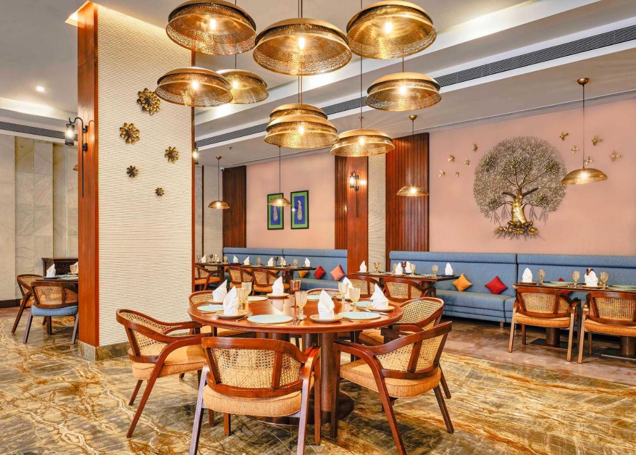 Hotel Vivanta Sg Highway 5*