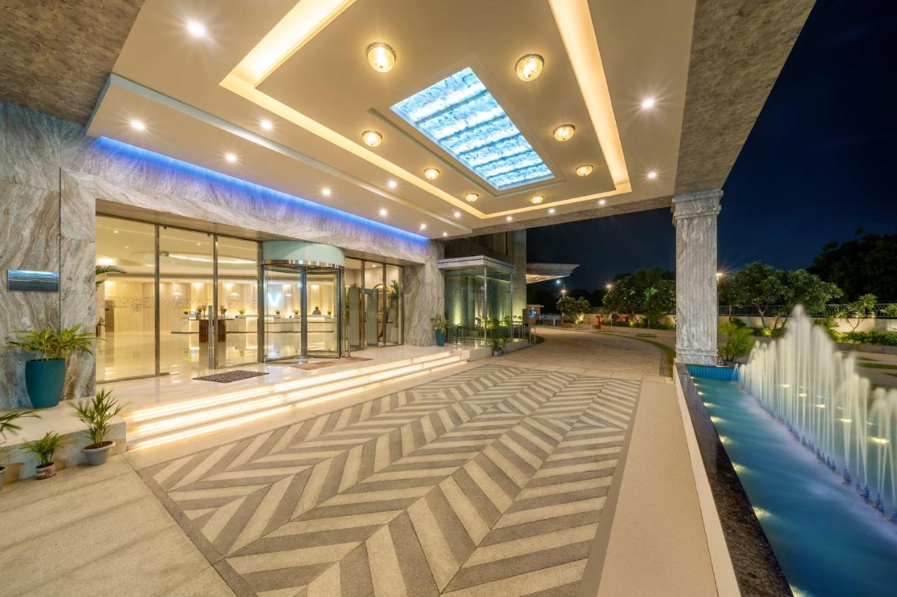 Vivanta Sg Highway Ahmedabad