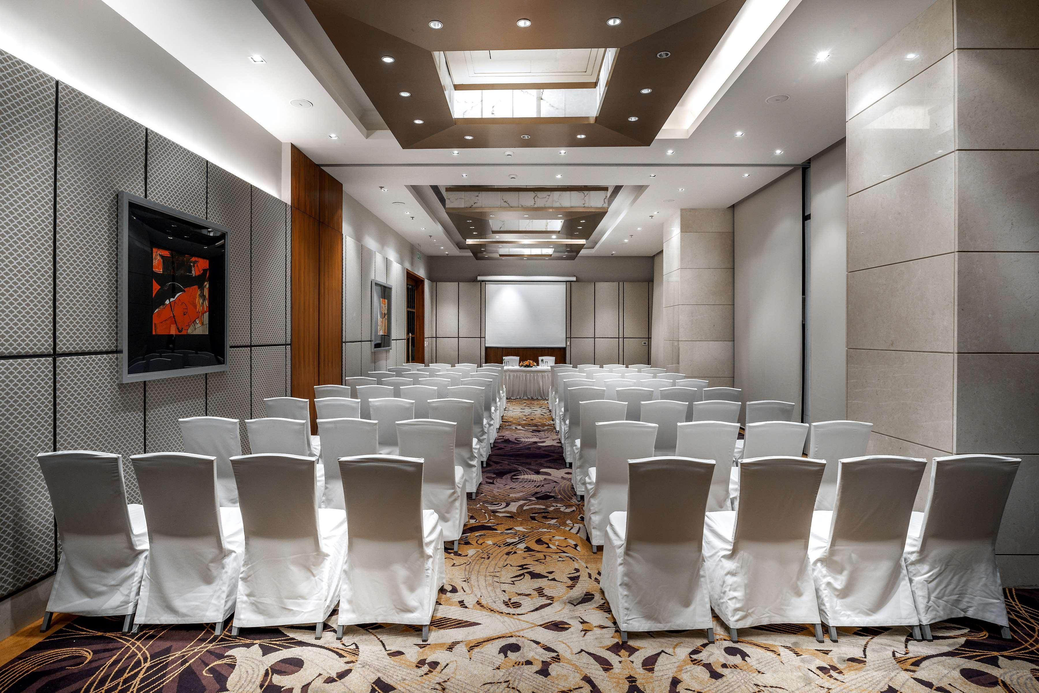 Hyatt Hotel 5*