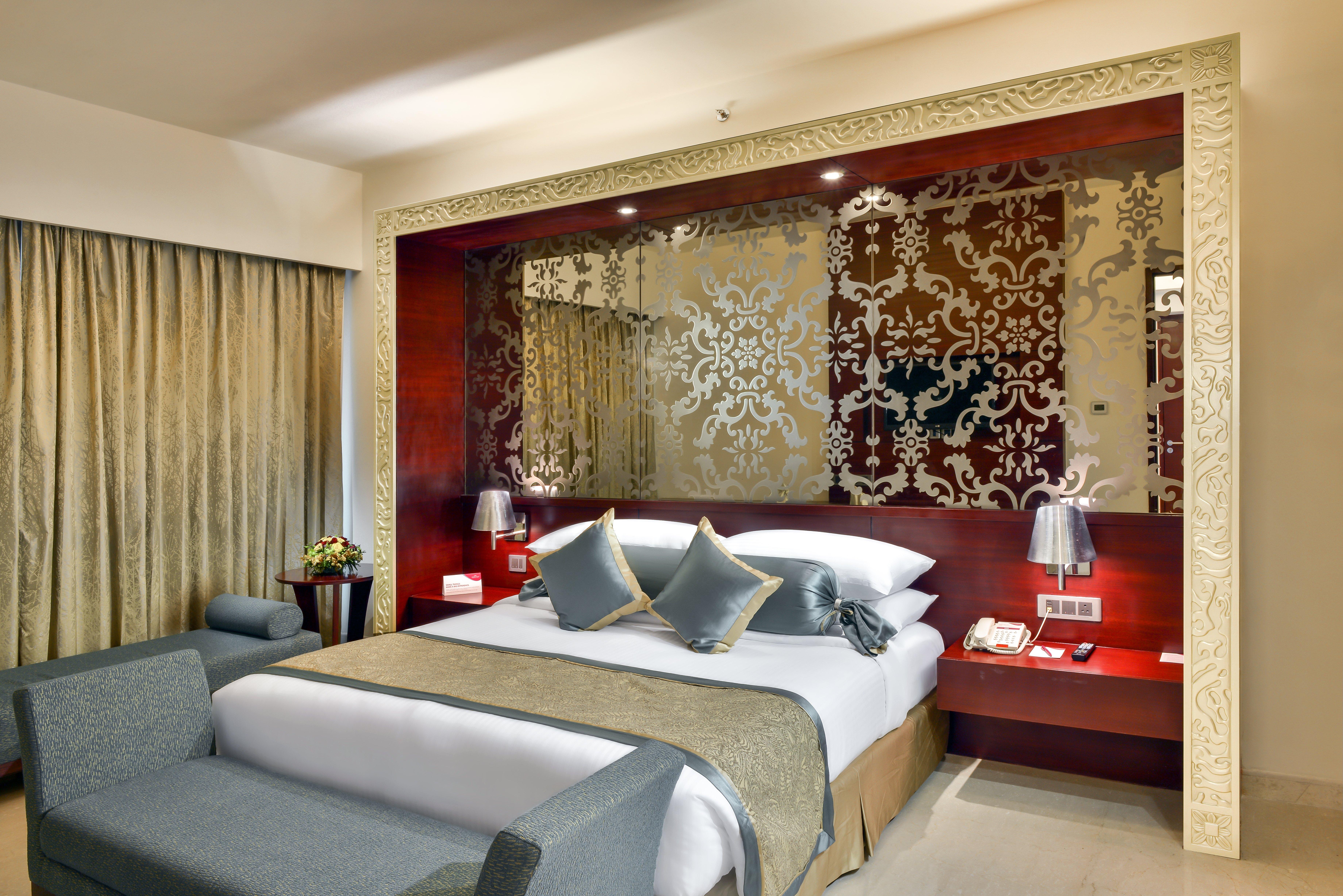 Crowne Plaza Centre By Ihg 5*