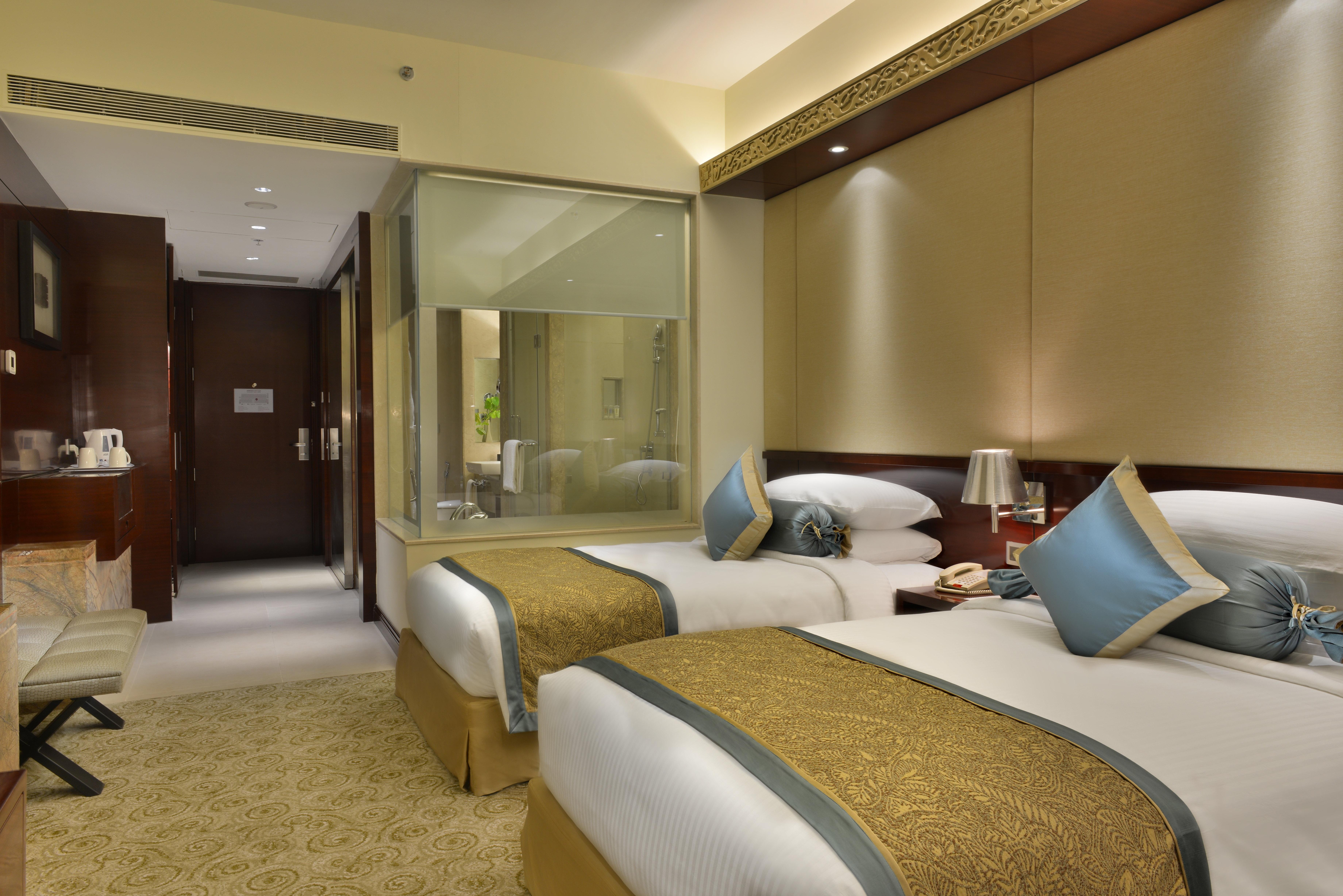 Hotel Crowne Plaza Centre By Ihg 5*