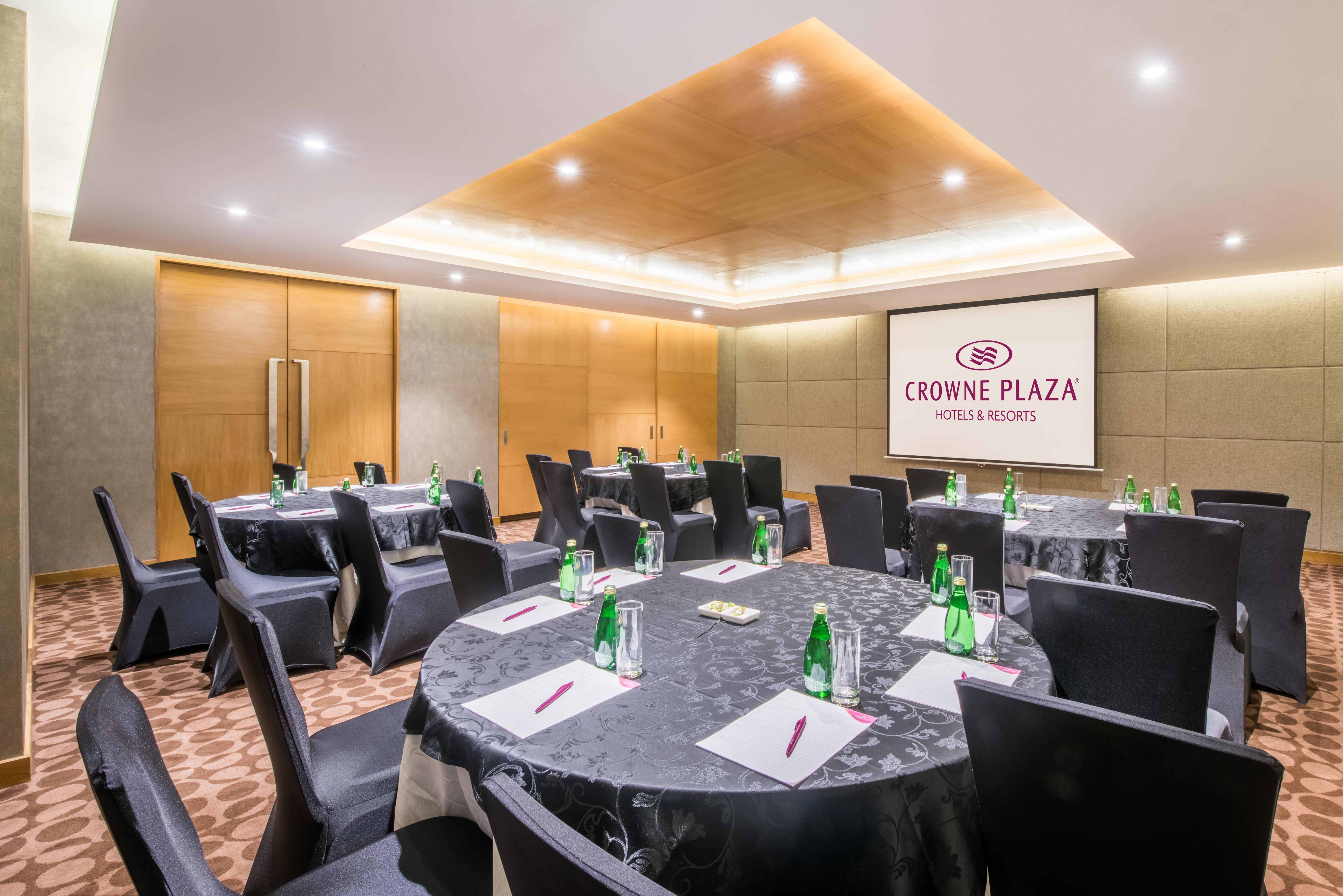 Crowne Plaza Centre By Ihg Hotel Ahmedabad