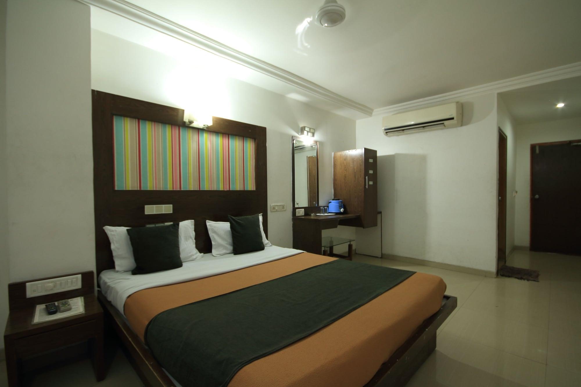 Hotel Fabhotel Kadamb 3*