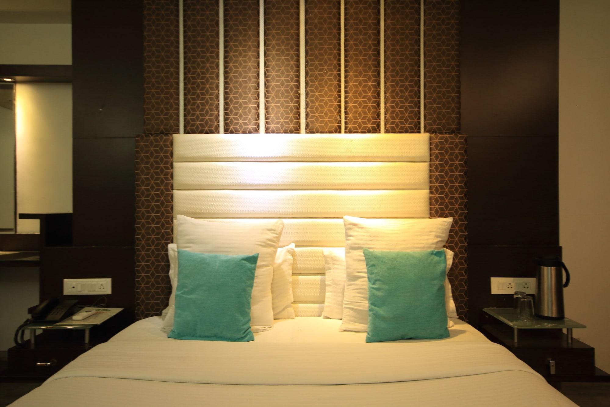 Fabhotel Kadamb