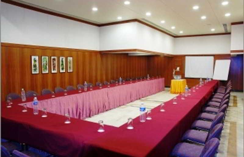 Comfort President Near Junction Station Hotel 4*
