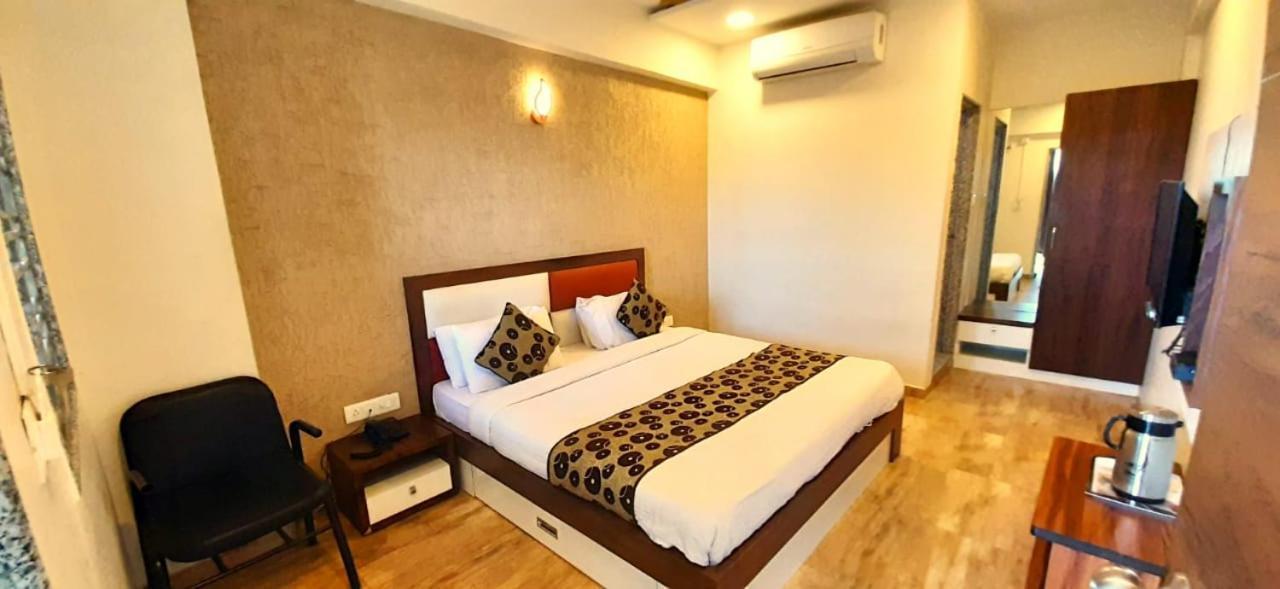 Hotel Tulip Plaza 3*