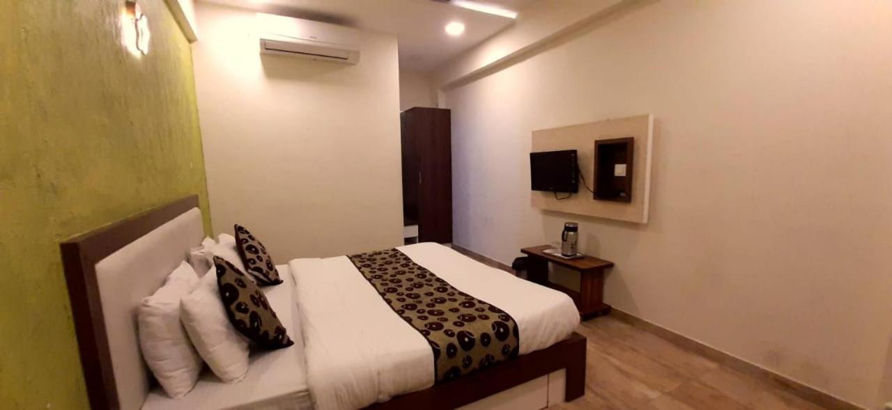 Tulip Plaza 3*