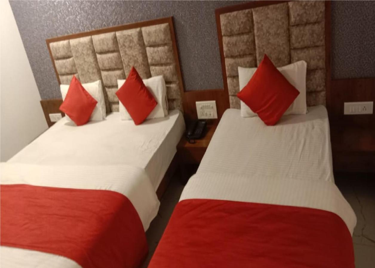 Lux Hotel 3*
