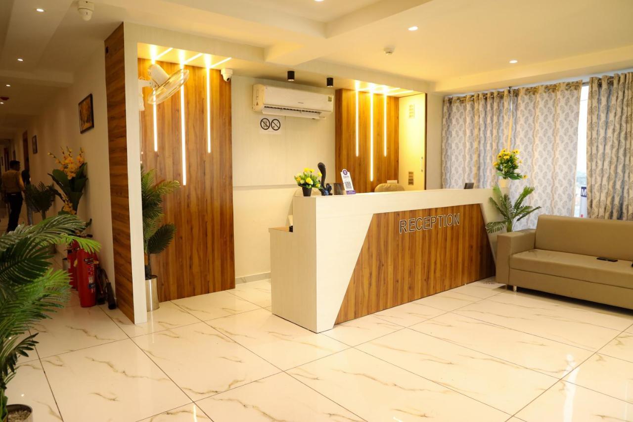 Rising Hotel