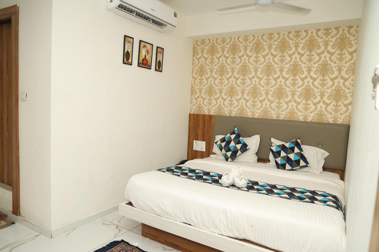Rising Hotel 3*