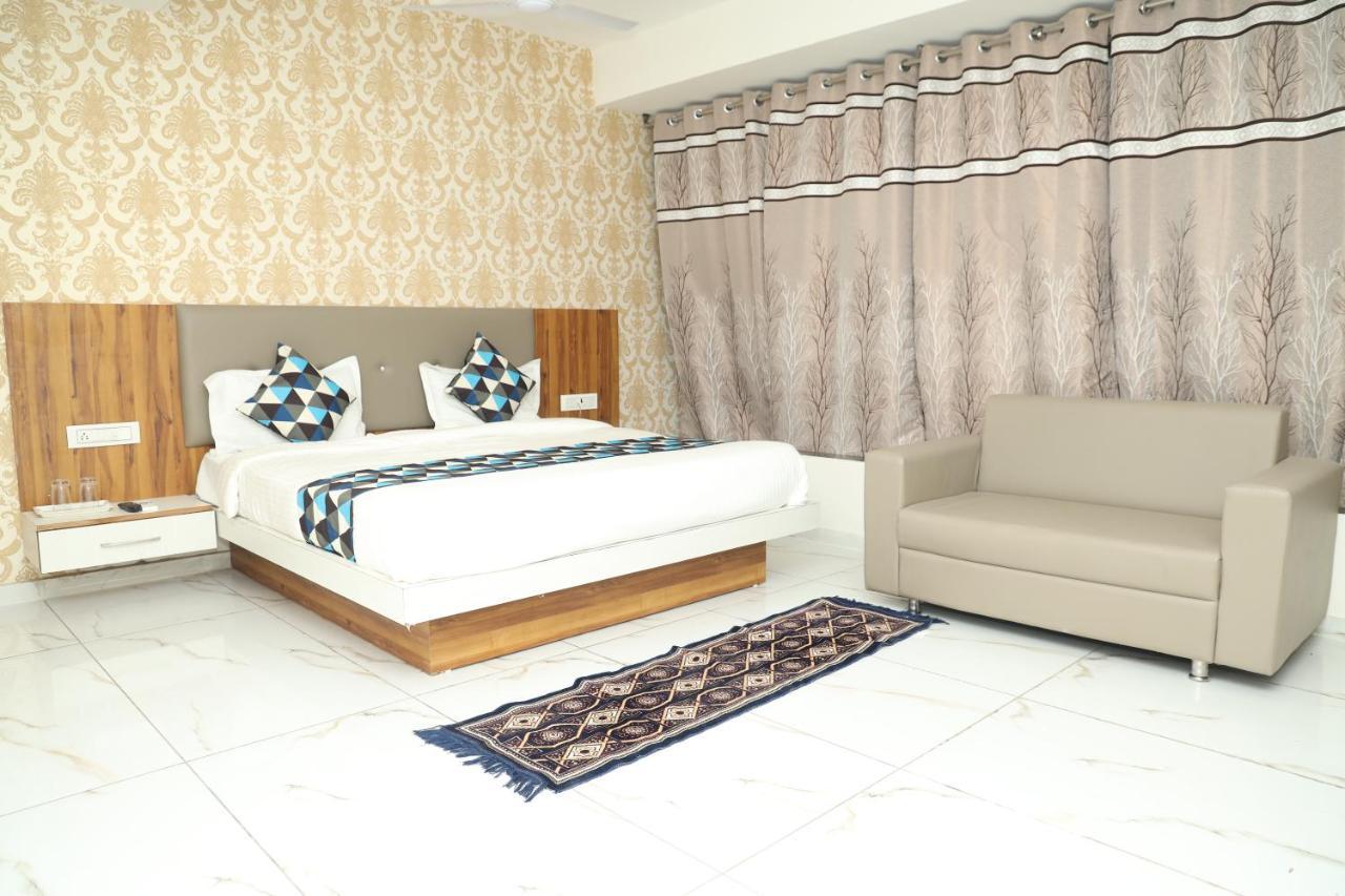 Hotel Rising Ahmedabad