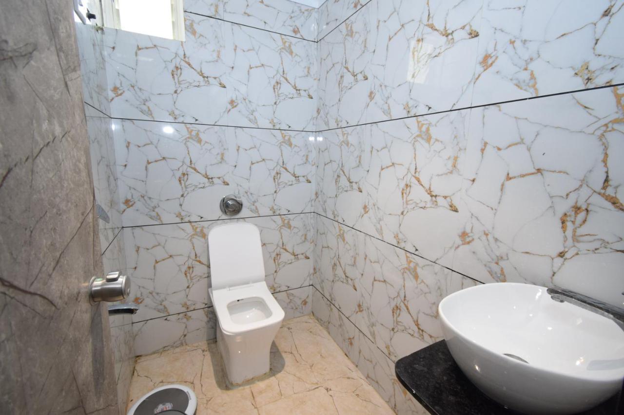 A1 Vastrapur Hotel 3*