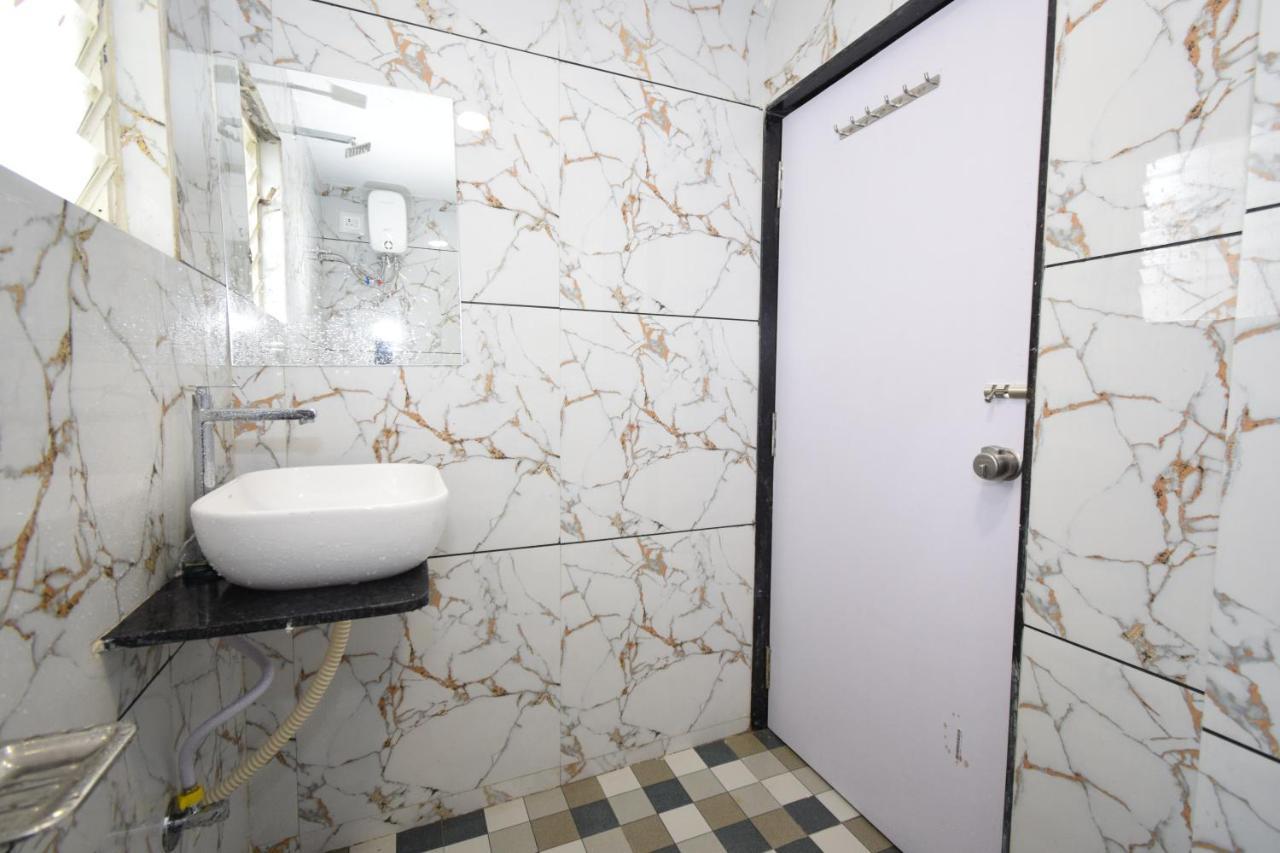 A1 Vastrapur Hotel 3*