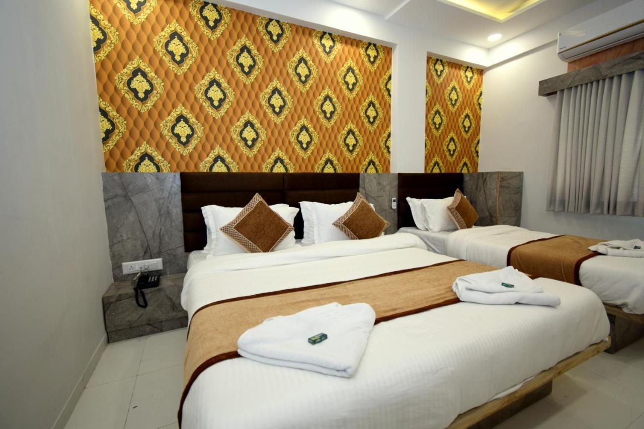 A1 Vastrapur Hotel 3*