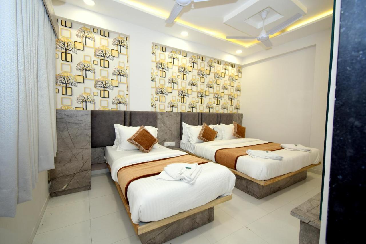 A1 Vastrapur Hotel Ahmedabad
