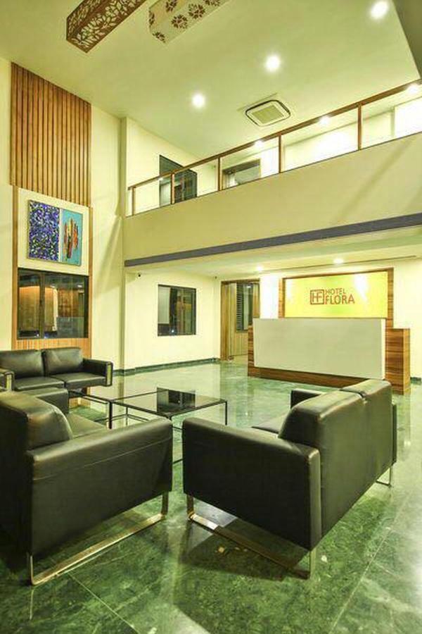 Fabhotel Flora Vastral