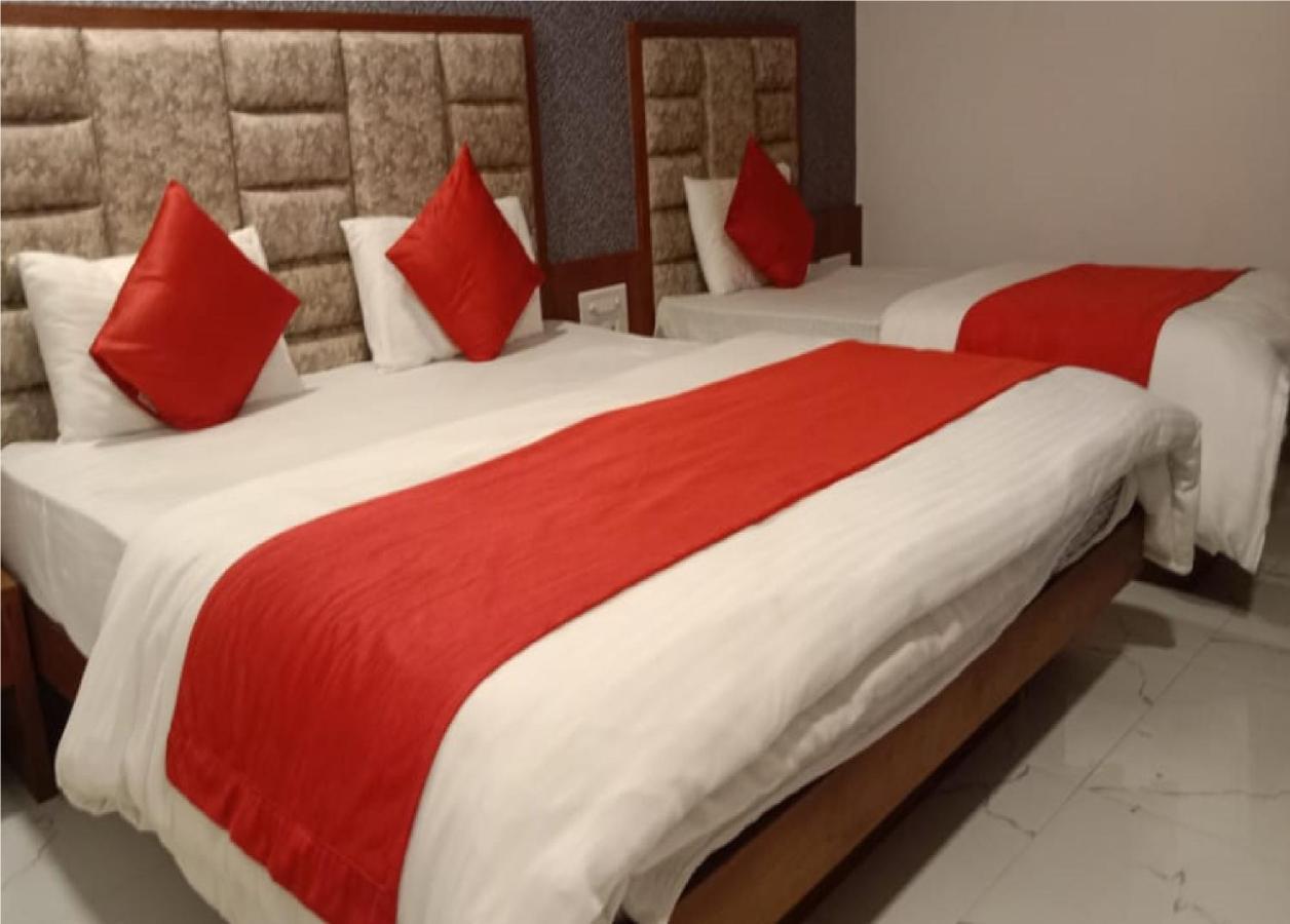 Lux 3* Ahmedabad