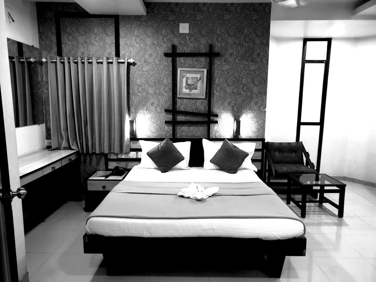 Airport Plaza 3* Ahmedabad