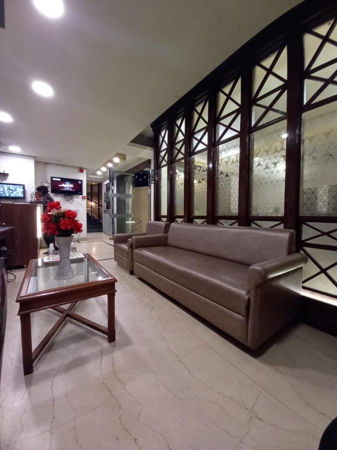Airport Plaza Hotel