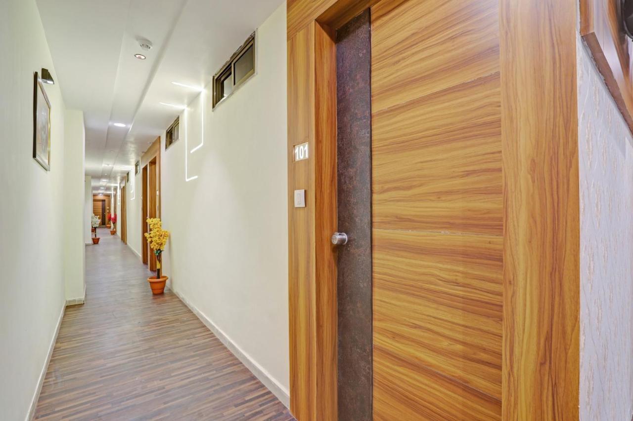 Collection O Hotel Ahmedabad